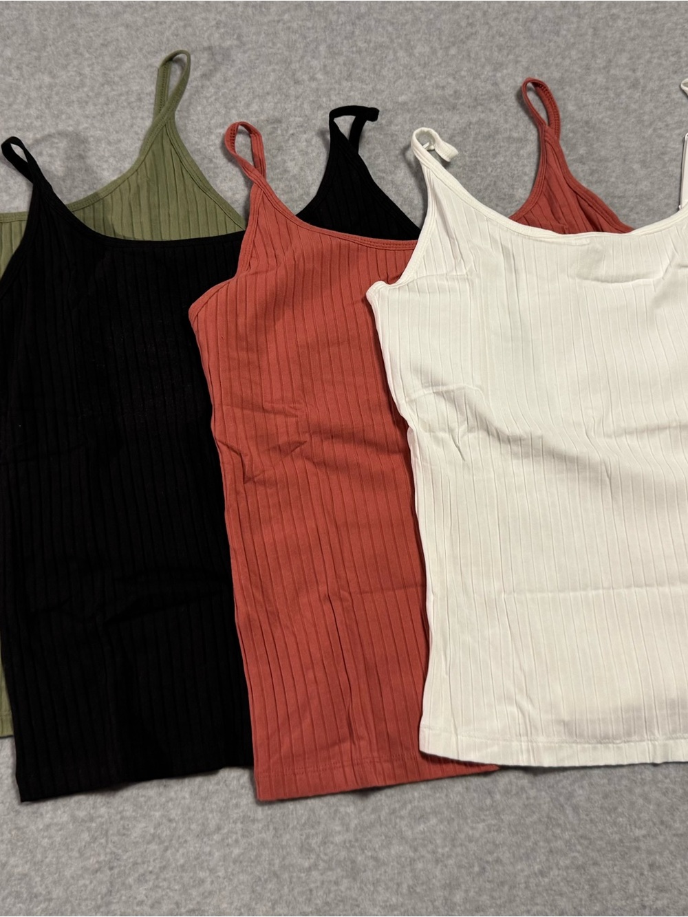 Old Navy Bundle Ribbed Camisole Set in White, Black, Olive, Rust NWT Size Large